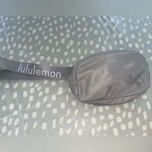 Lululemon Gray Beltbag‎